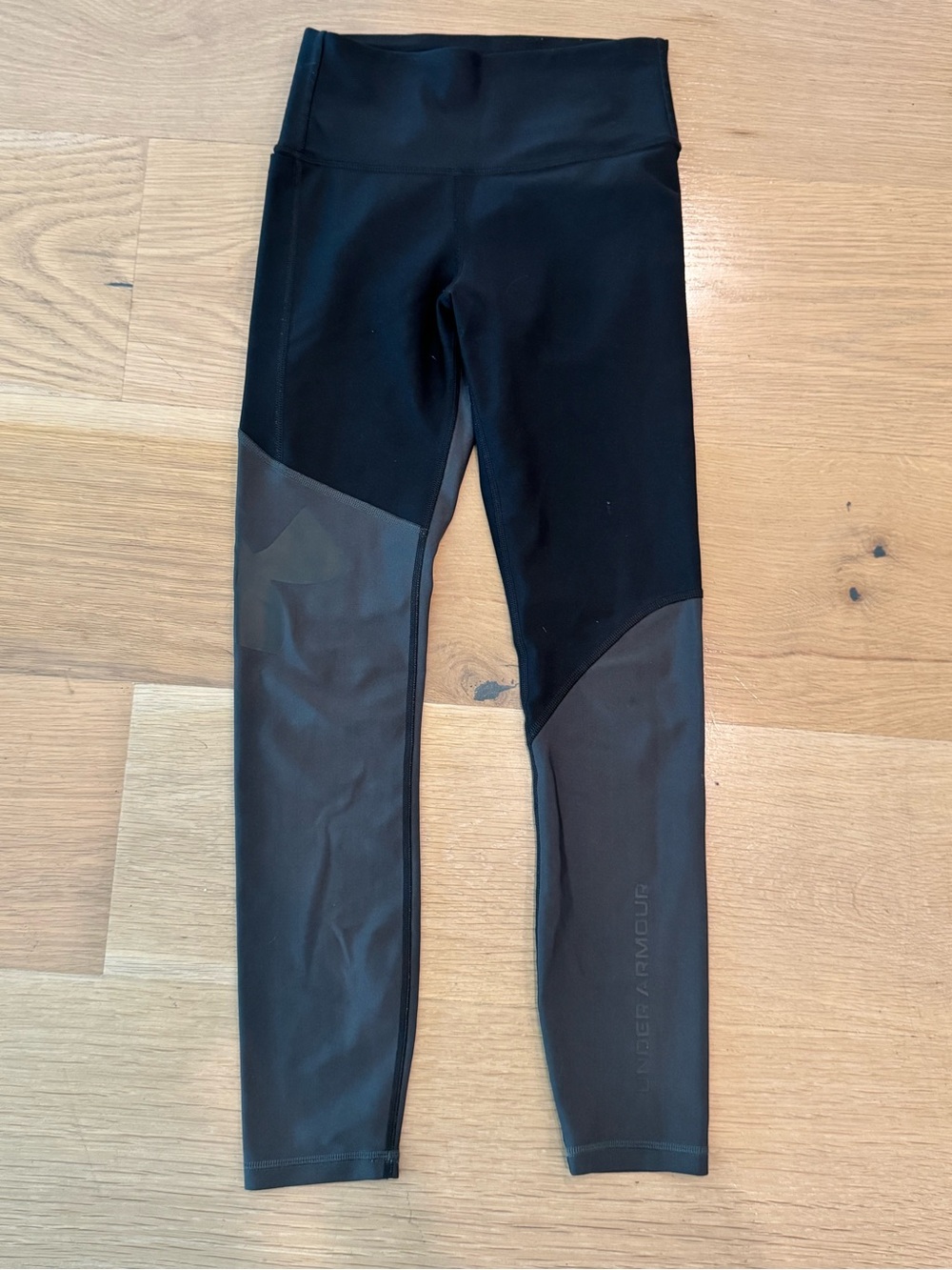 Under Armour Girls' Black Leggings with Matte Panel Accents